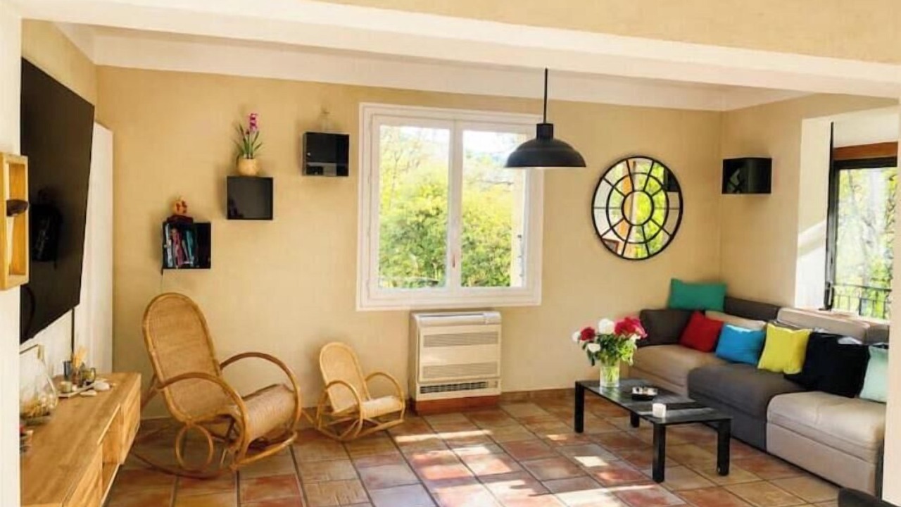 Photo of Livingroom in Evenos