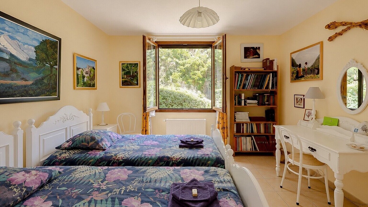 Photo of Bedroom in Bouc-Bel-Air