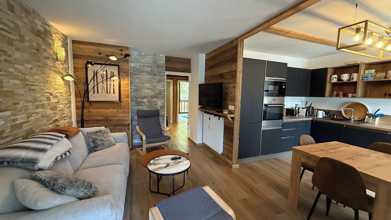 Photo of Livingroom in Peone