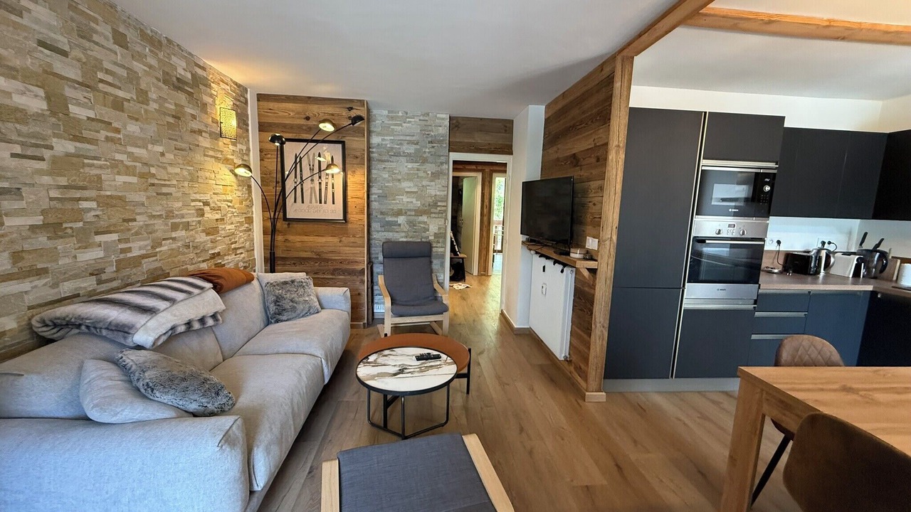 Photo of Livingroom in Peone