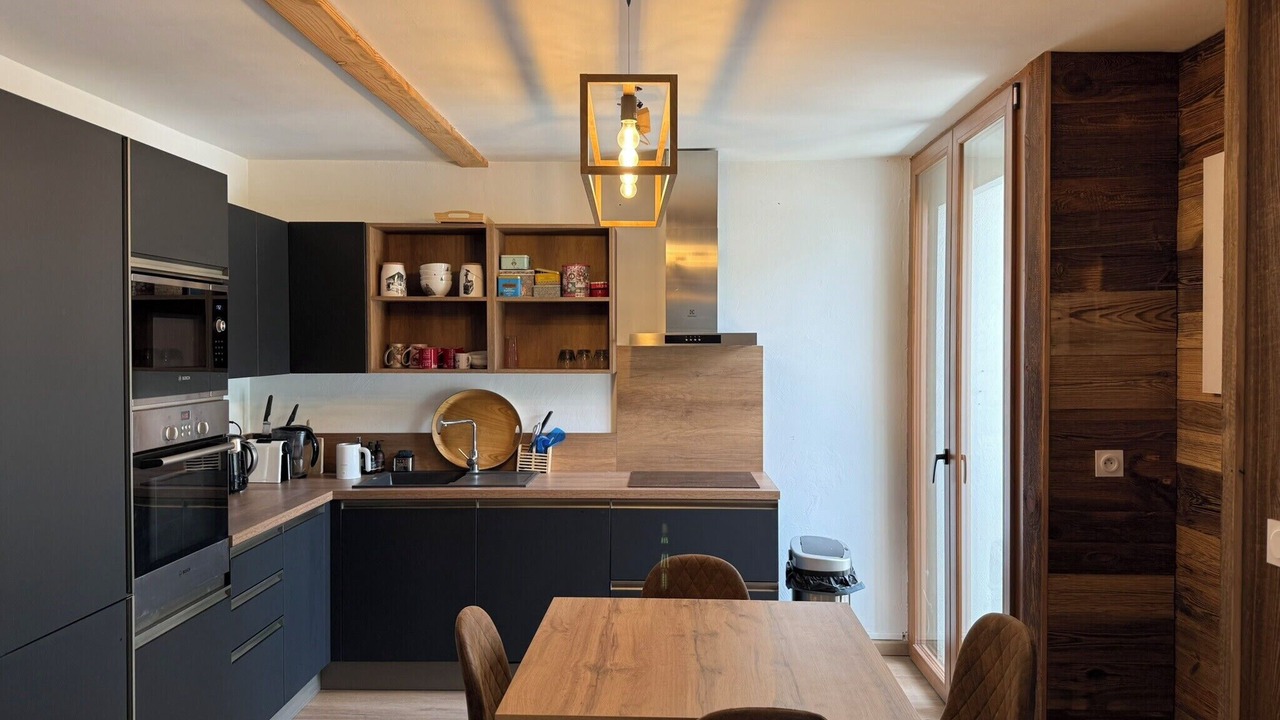 Photo of Kitchen in Peone