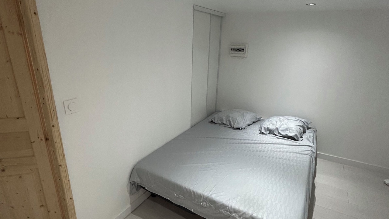 Photo of Bedroom in Ledenon
