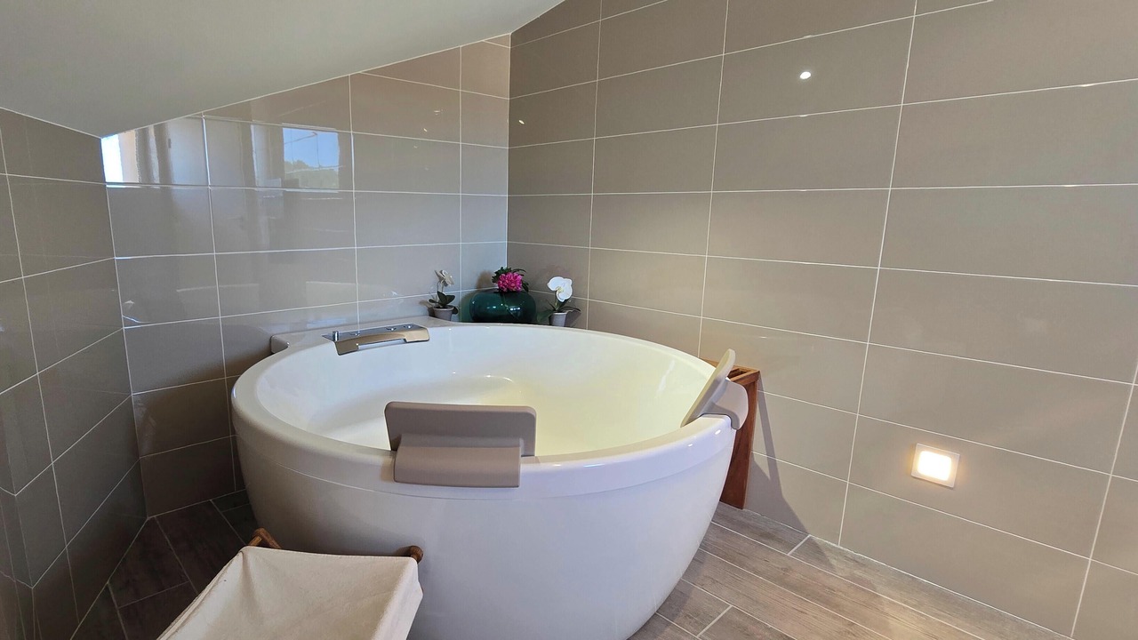 Photo of Bathroom in Saint-Tropez City Centre