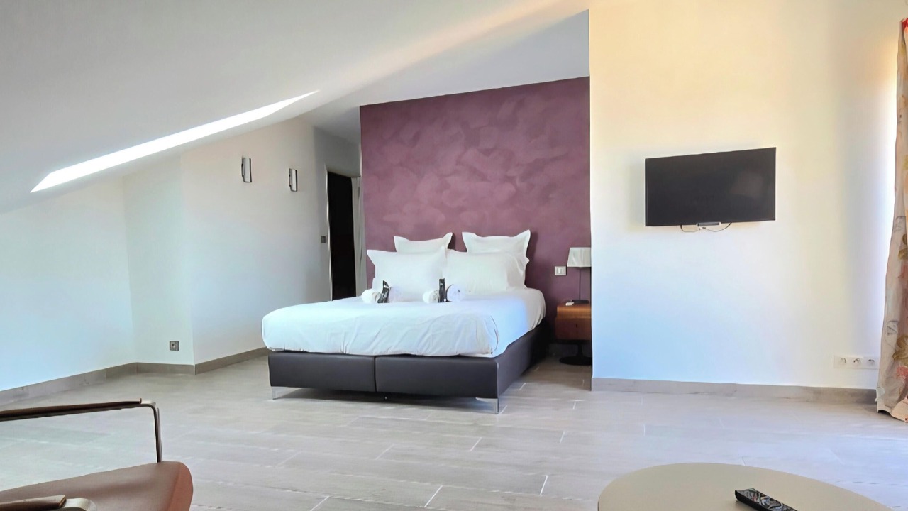 Photo of Bedroom in Saint-Tropez City Centre