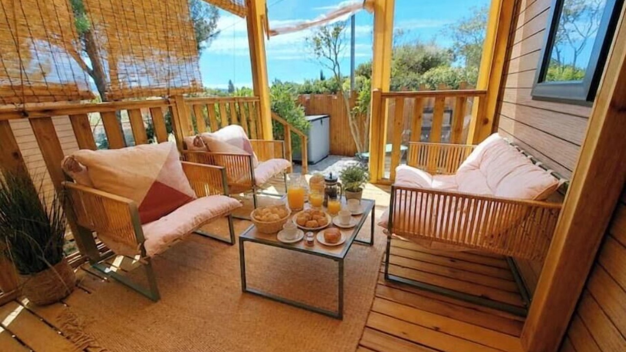 Photo of Patio Balcony in La Crau