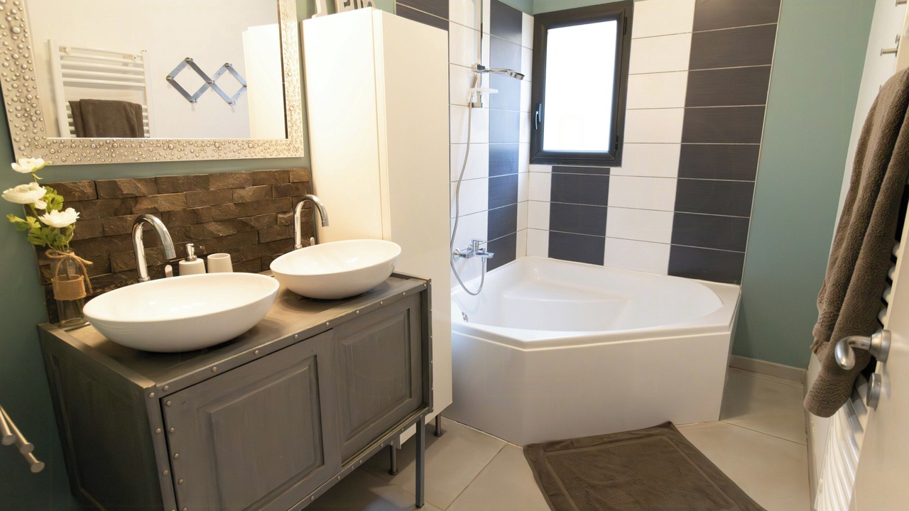 Photo of Bathroom in Saint-Jean-de-Vedas