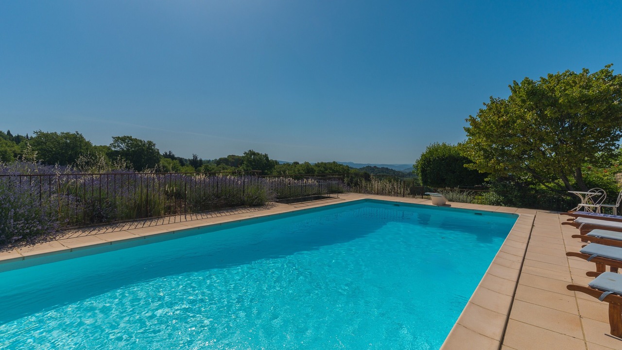 Photo of Outdoor in Cabrieres-dʼAigues