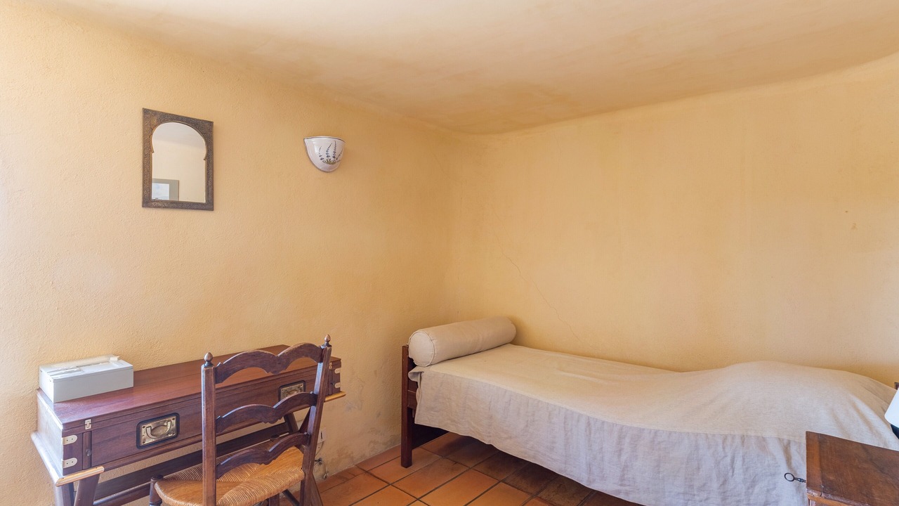 Photo of Bedroom in Cabrieres-dʼAigues