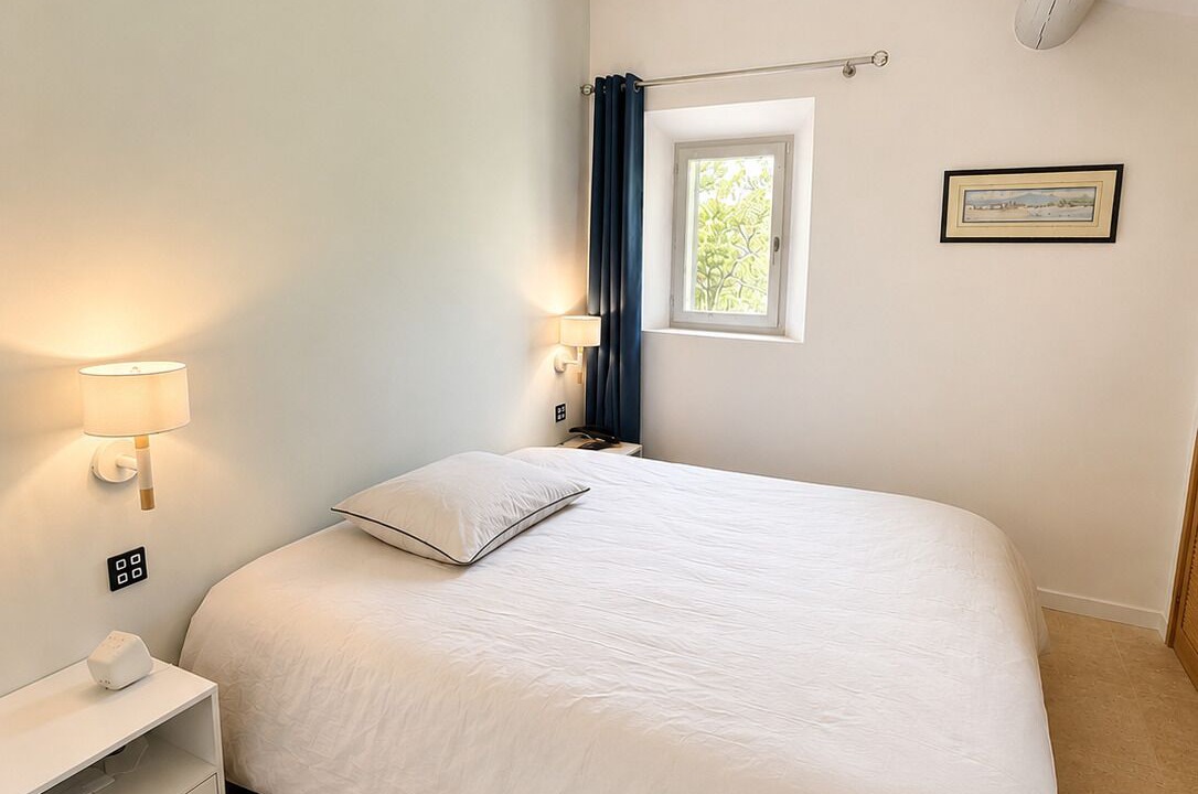 Photo of Bedroom in Pont Royal