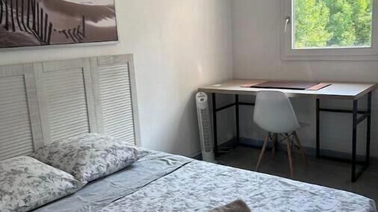 Photo of Bedroom in Antigone