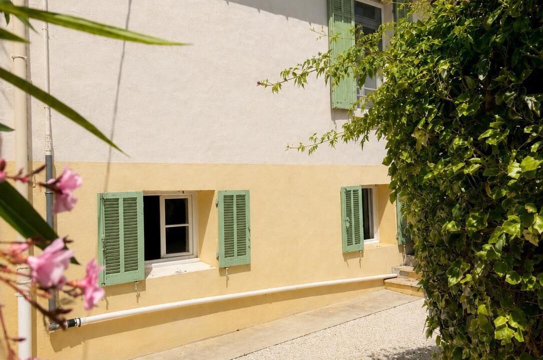 Photo of Outdoor in Sud
