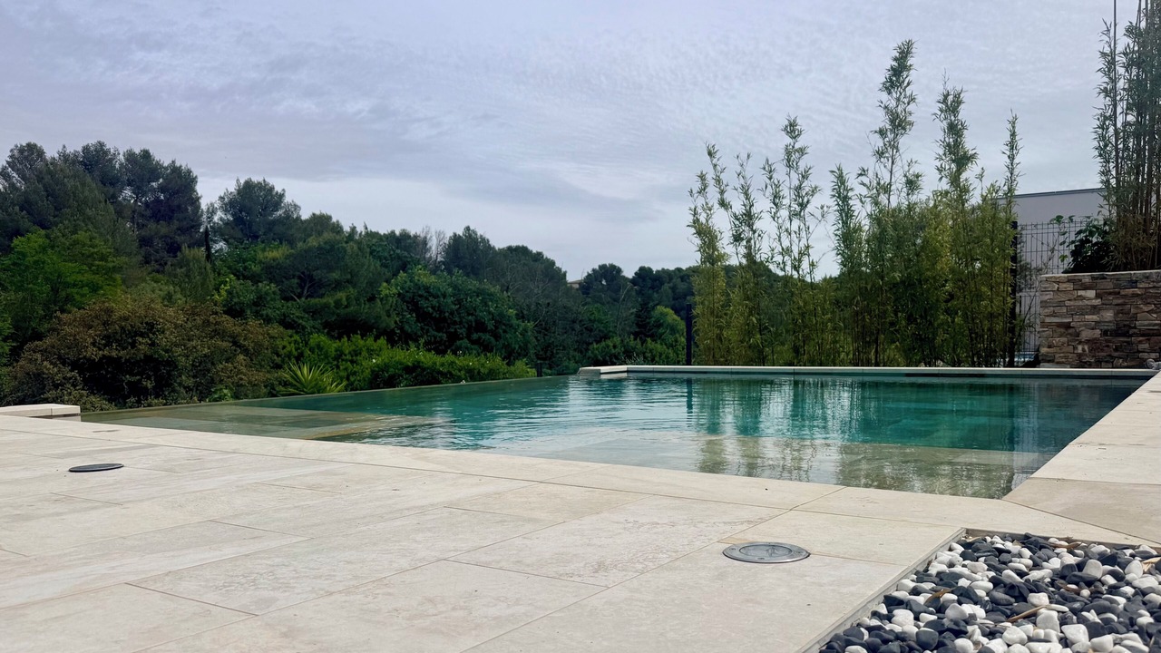 Photo of Outdoor in Caremeau