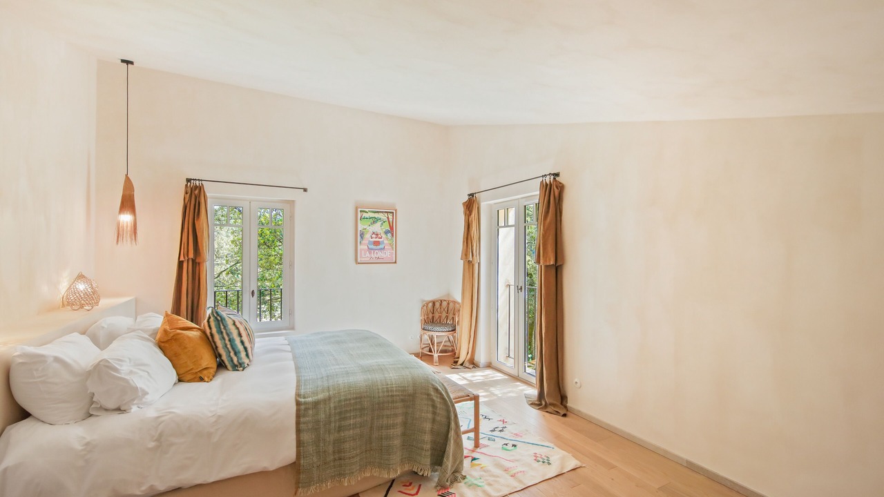 Photo of Bedroom in Meounes-les-Montrieux
