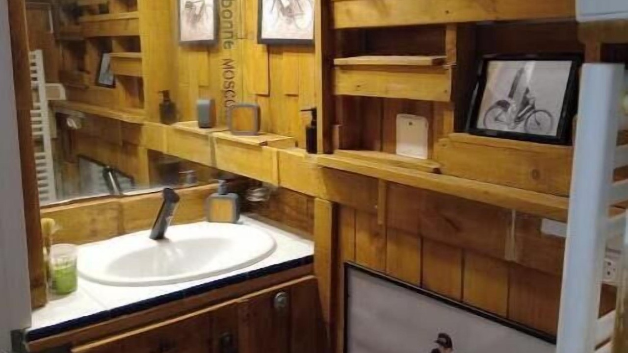 Photo of Bathroom in La Valette-du-Var