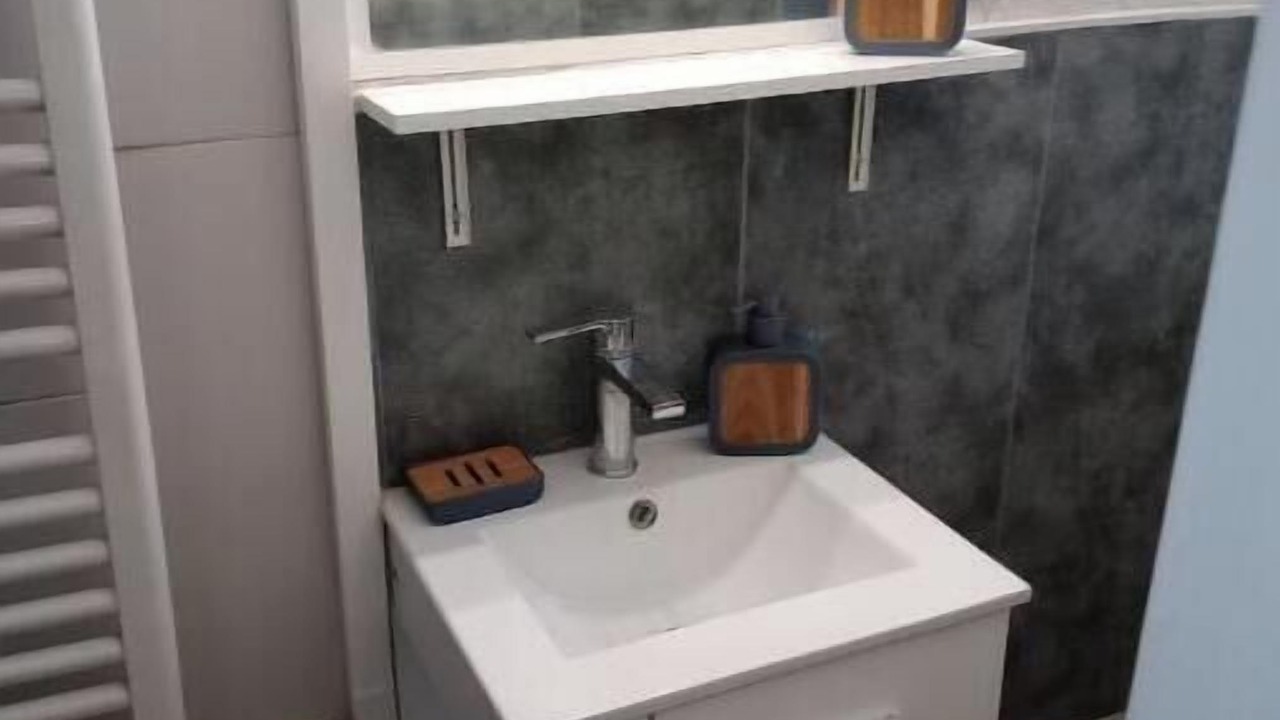 Photo of Bathroom in La Valette-du-Var
