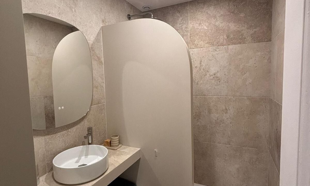 Photo of Bathroom in Saint-Lambert