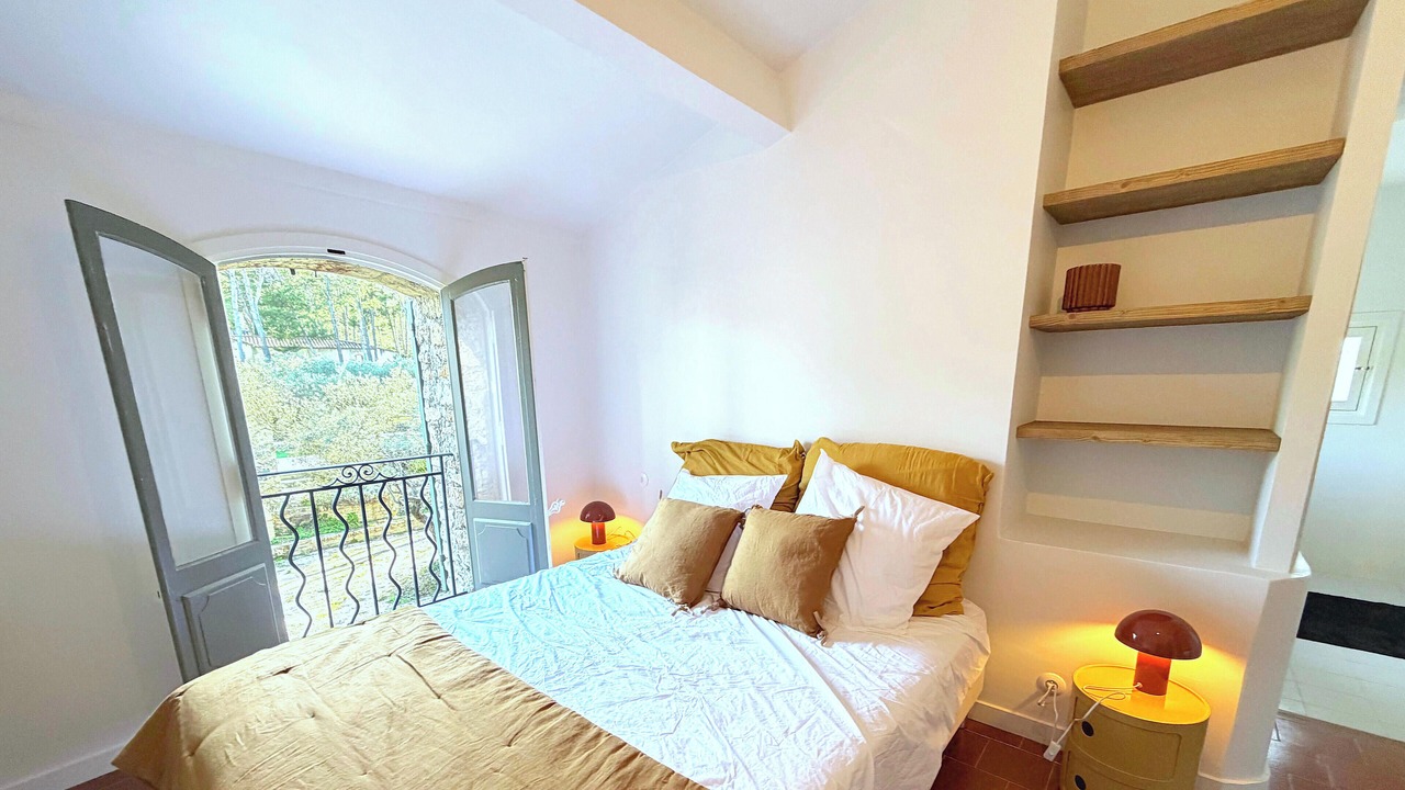 Photo of Bedroom in St.-Remy-de-Provence