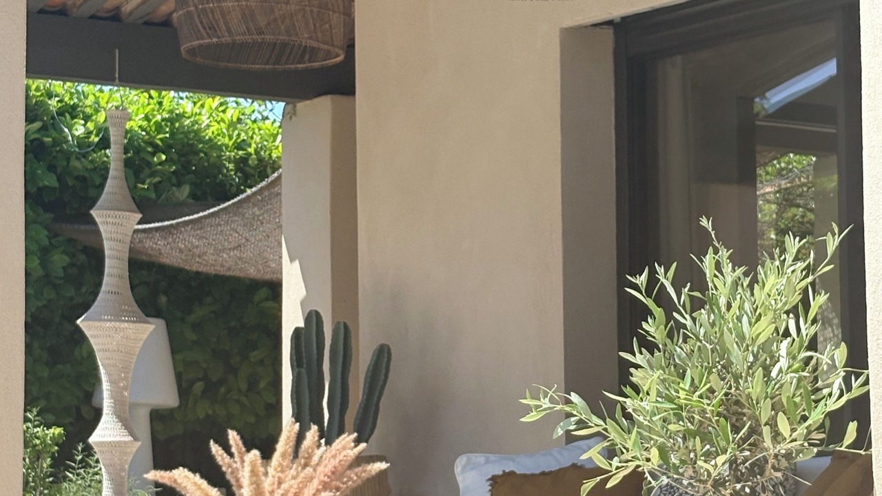 Photo of Patio Balcony in Orange