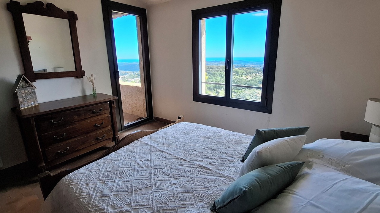 Photo of Bedroom in Chateauneuf-Grasse