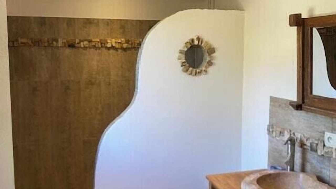 Photo of Bathroom in Cadenet