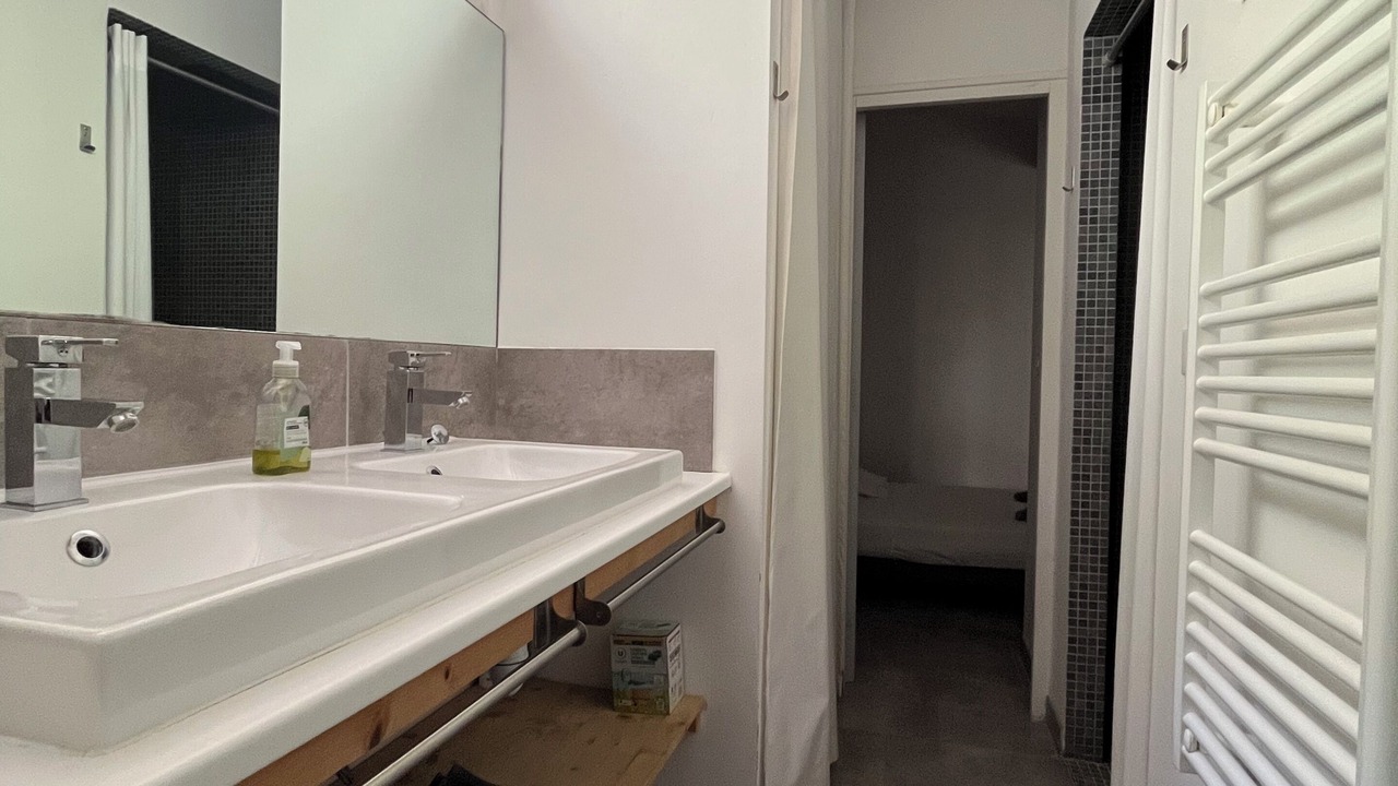 Photo of Bathroom in Cadenet
