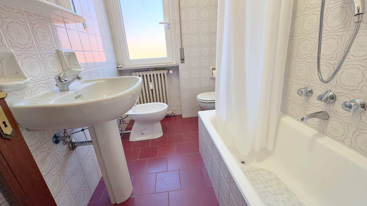 Photo of Bathroom in Rezza