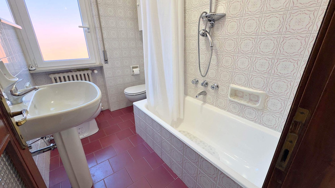 Photo of Bathroom in Rezza