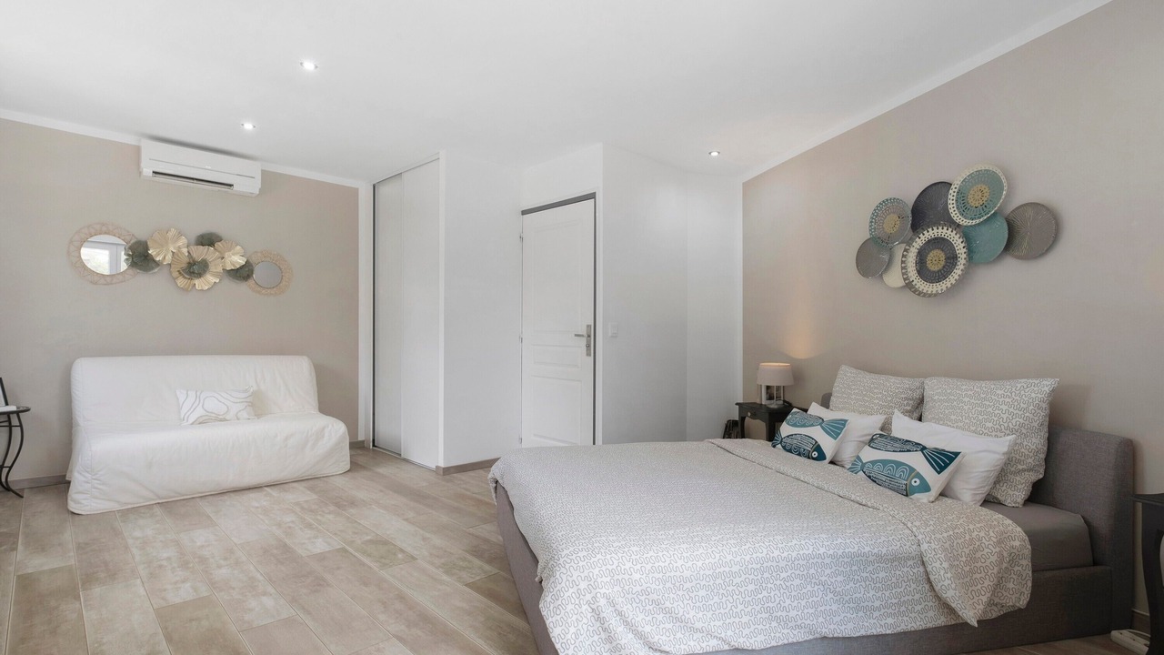 Photo of Bedroom in Boulouris-sur-Mer