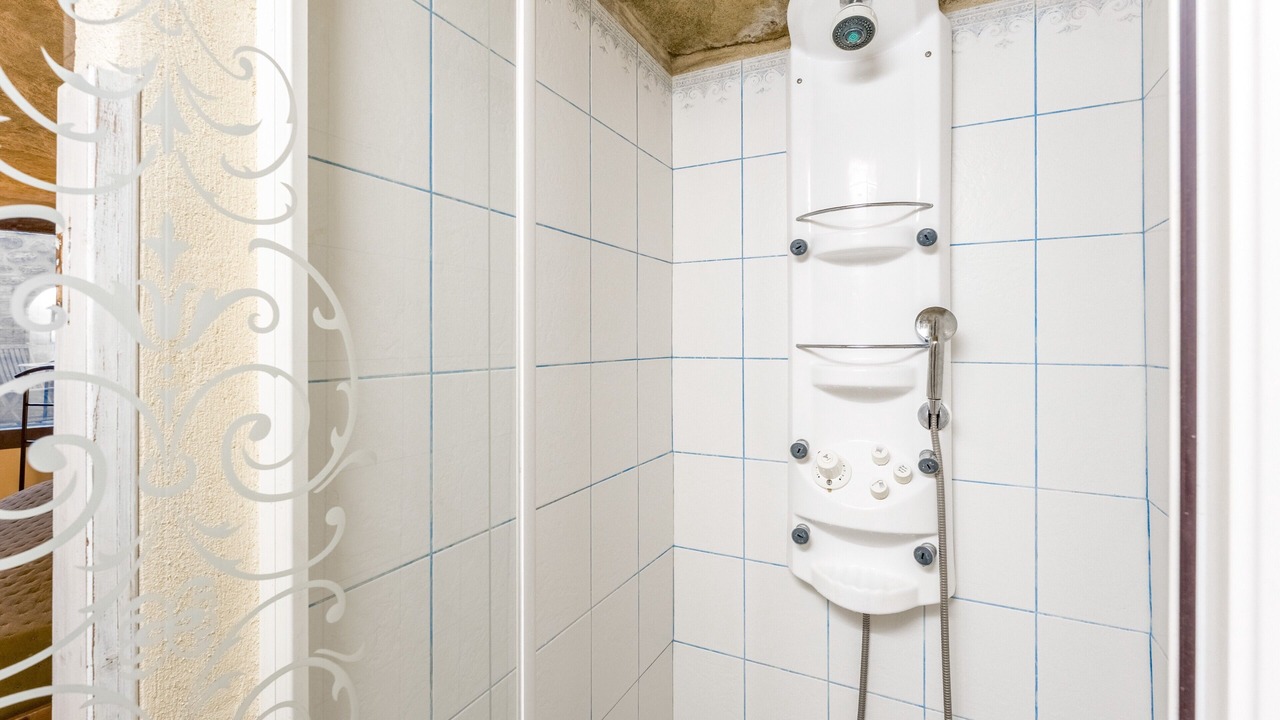 Photo of Bathroom in Cornillon-Confoux
