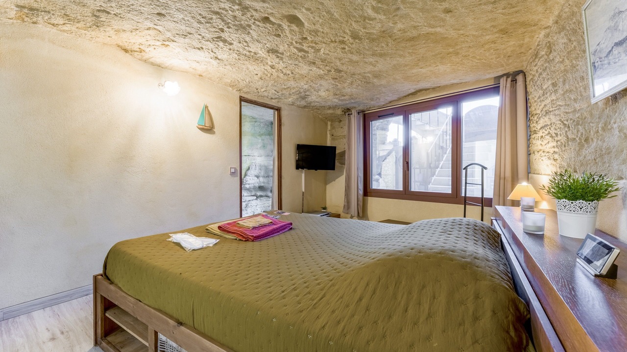 Photo of Bedroom in Cornillon-Confoux