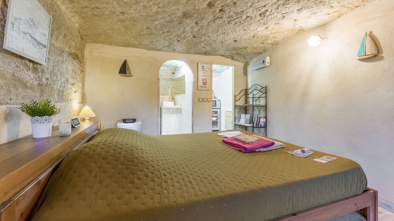 Photo of Bedroom in Cornillon-Confoux