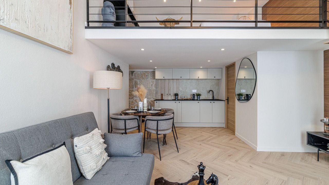Photo of Livingroom in Lepante Quarter
