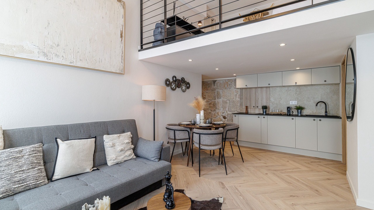 Photo of Livingroom in Lepante Quarter