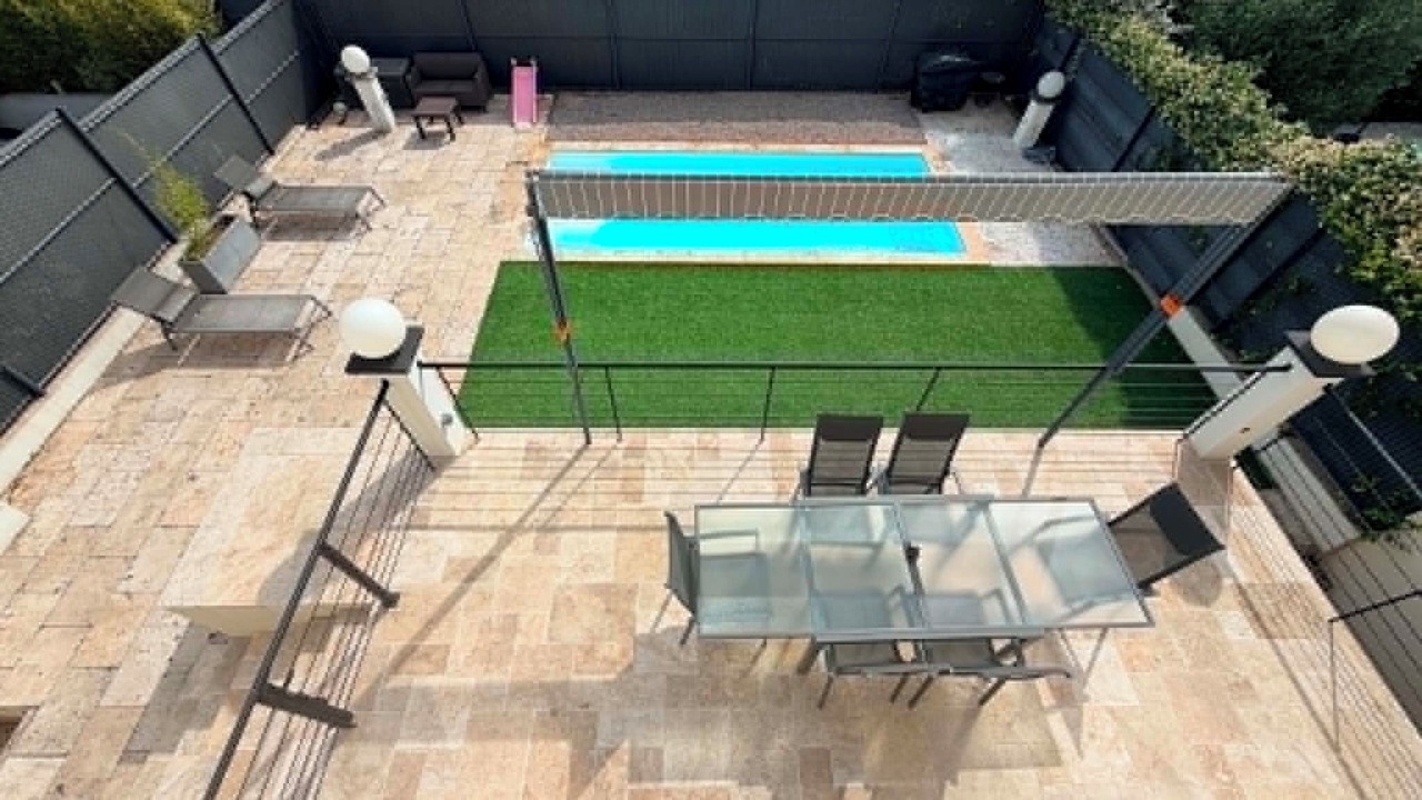 Photo of Outdoor in Beaulieu