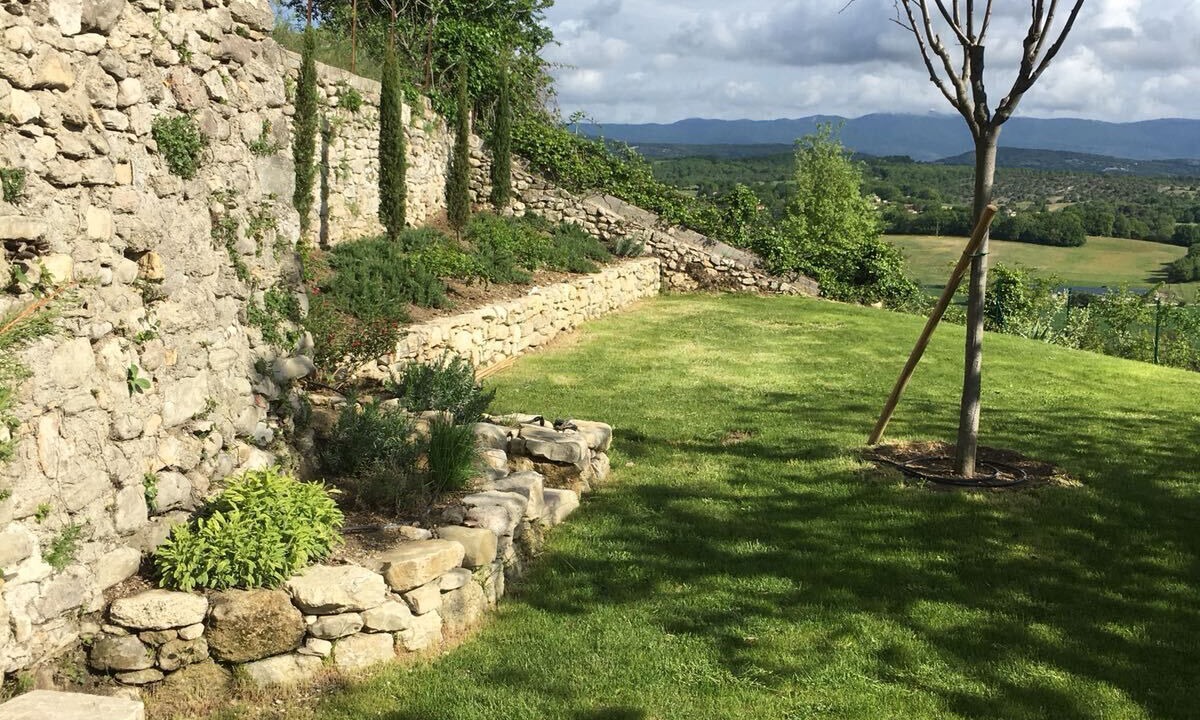 Photo of Outdoor in Pierrerue