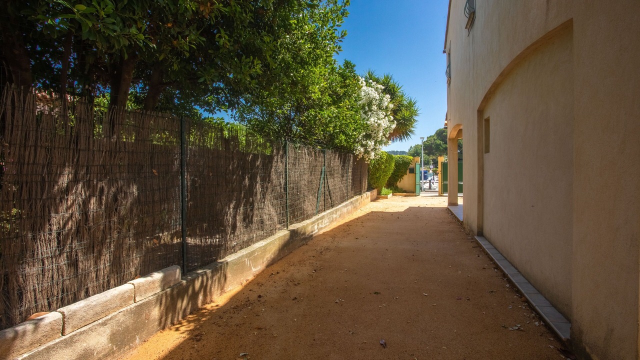 Photo of Outdoor in Miramar