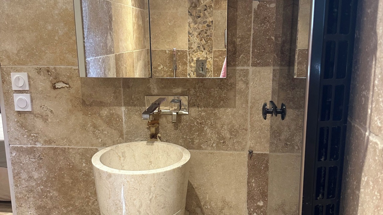 Photo of Bathroom in Les Pennes-Mirabeau