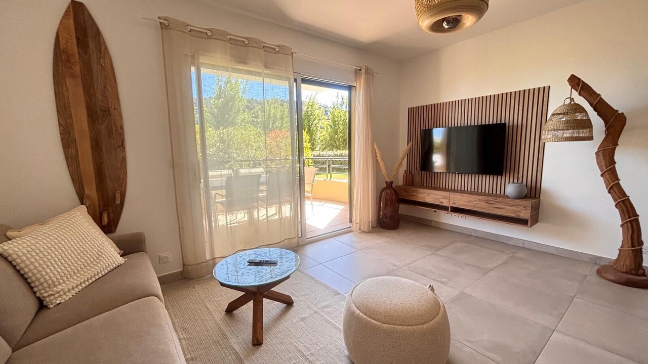 Photo of Livingroom in Eze