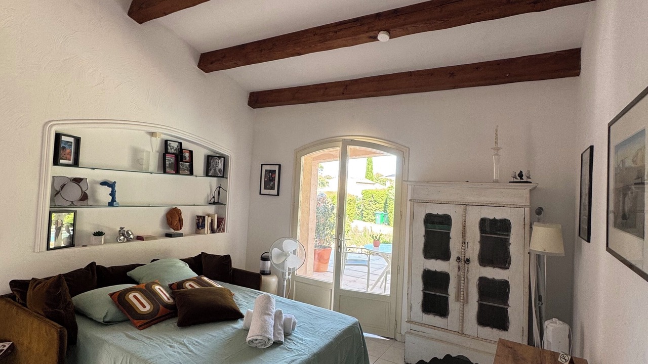 Photo of Bedroom in Roquefort-les-Pins