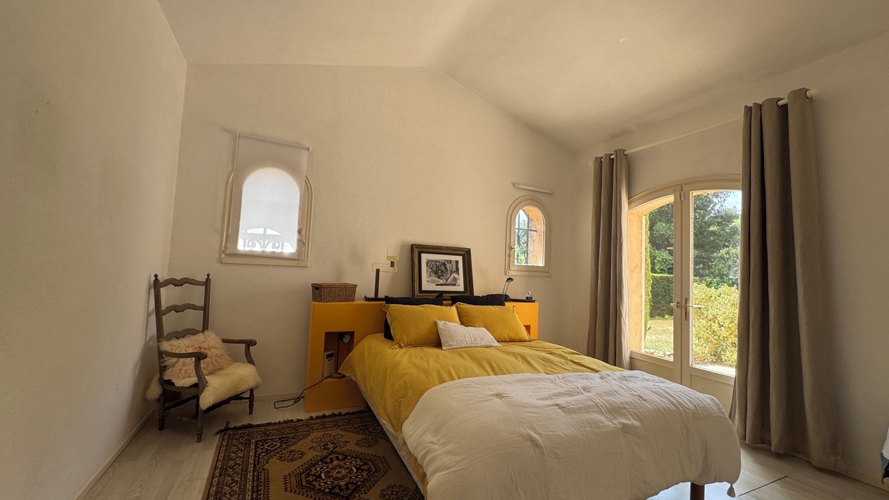 Photo of Bedroom in Roquefort-les-Pins