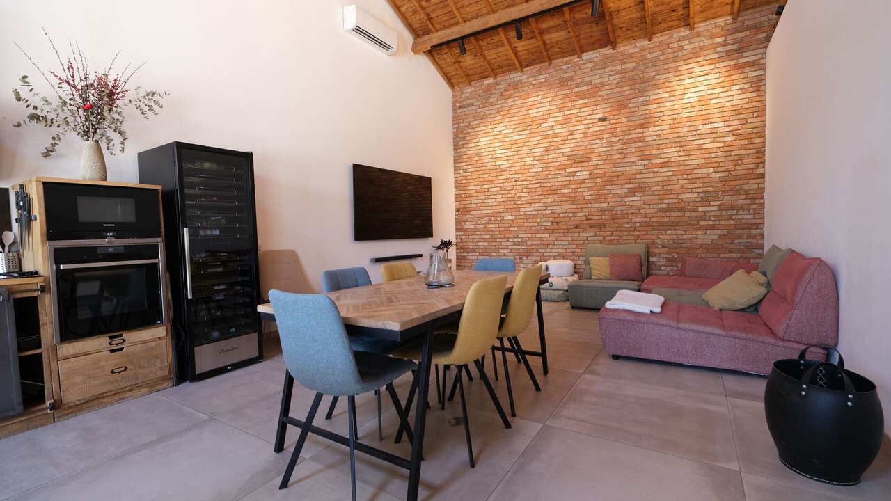 Photo of Livingroom in Mouries