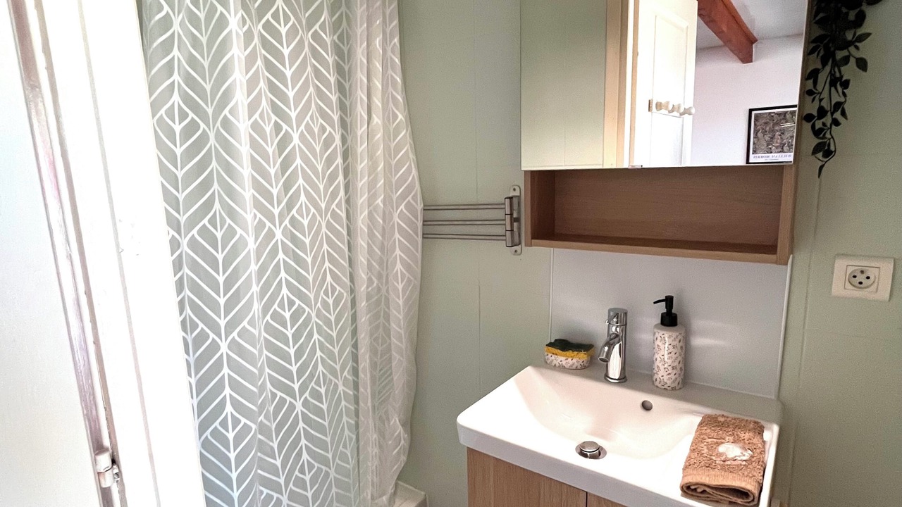 Photo of Bathroom in Carnoux-en-Provence