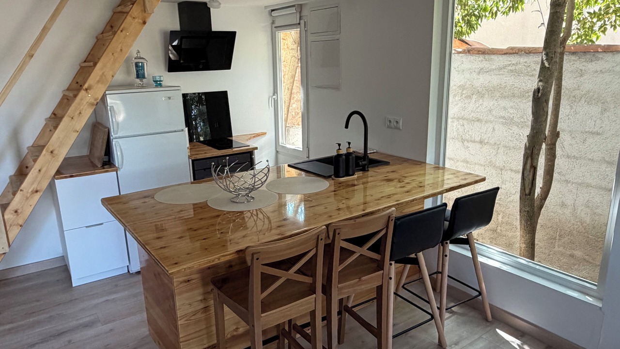 Photo of Kitchen in Saint-Mitre-les-Remparts