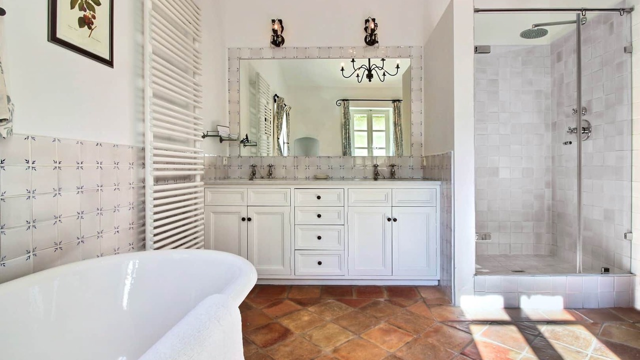 Photo of Bathroom in Bonnieux