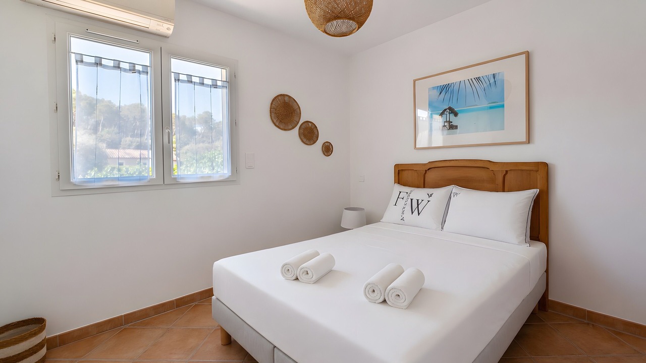 Photo of Bedroom in Flayosc