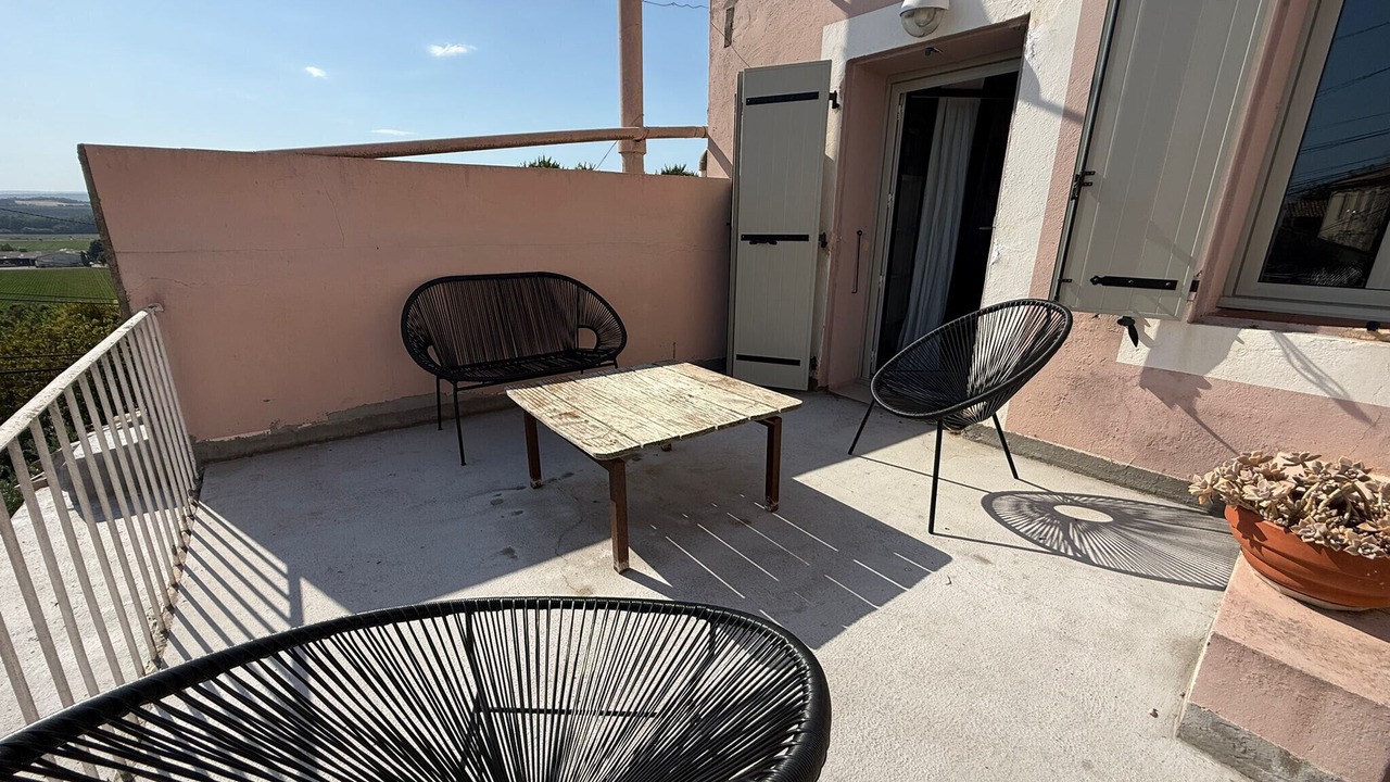 Photo of Patio Balcony in Les Mees
