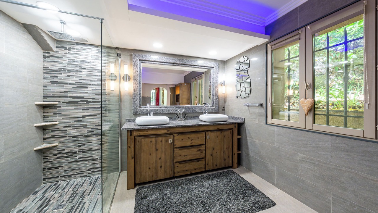 Photo of Bathroom in Le Plan-de-Grasse