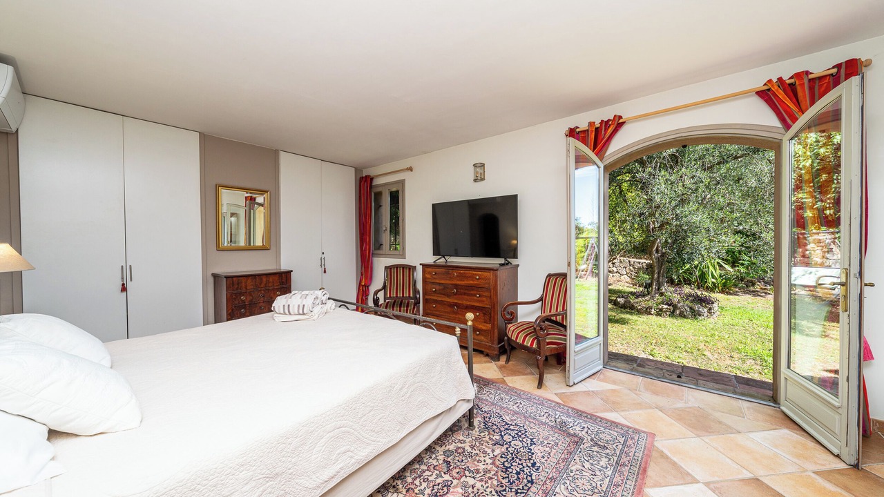 Photo of Bedroom in Le Plan-de-Grasse