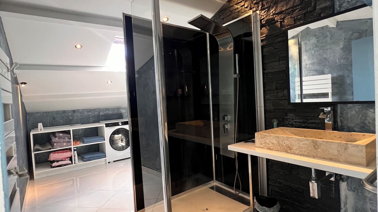 Photo of Bathroom in La Pomme