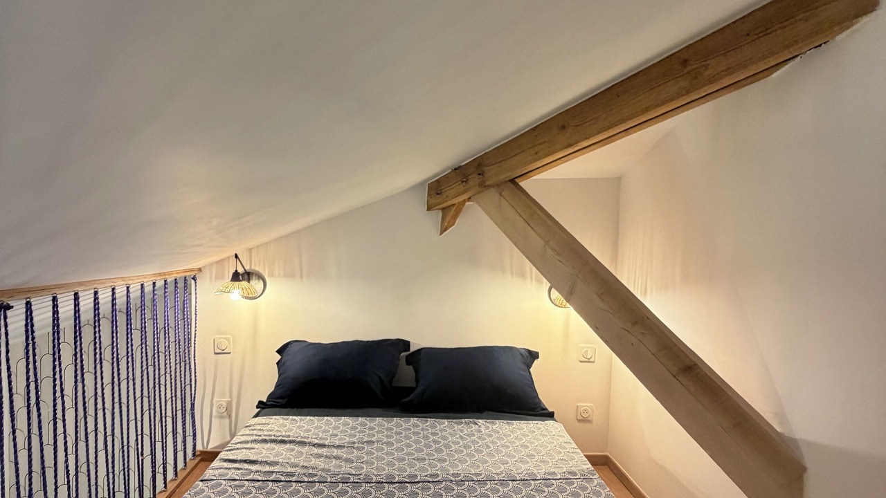 Photo of Bedroom in Auriol